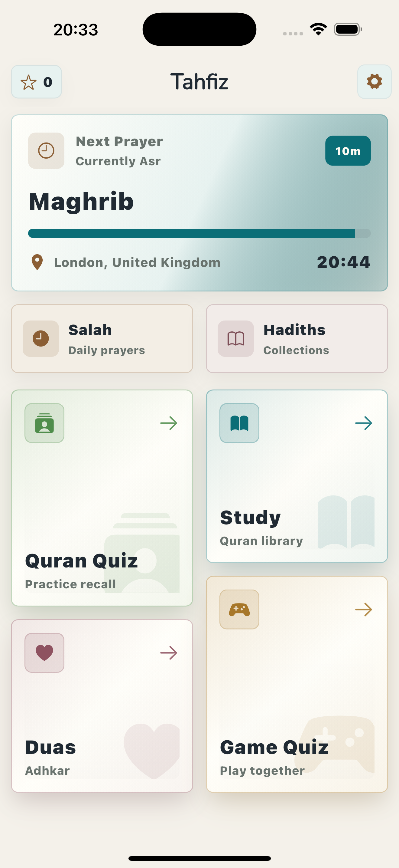 Tahfiz app homescreen showing the next prayer, Salah, Hadiths, Quran Quiz, Duas, Study, and Game Quiz cards